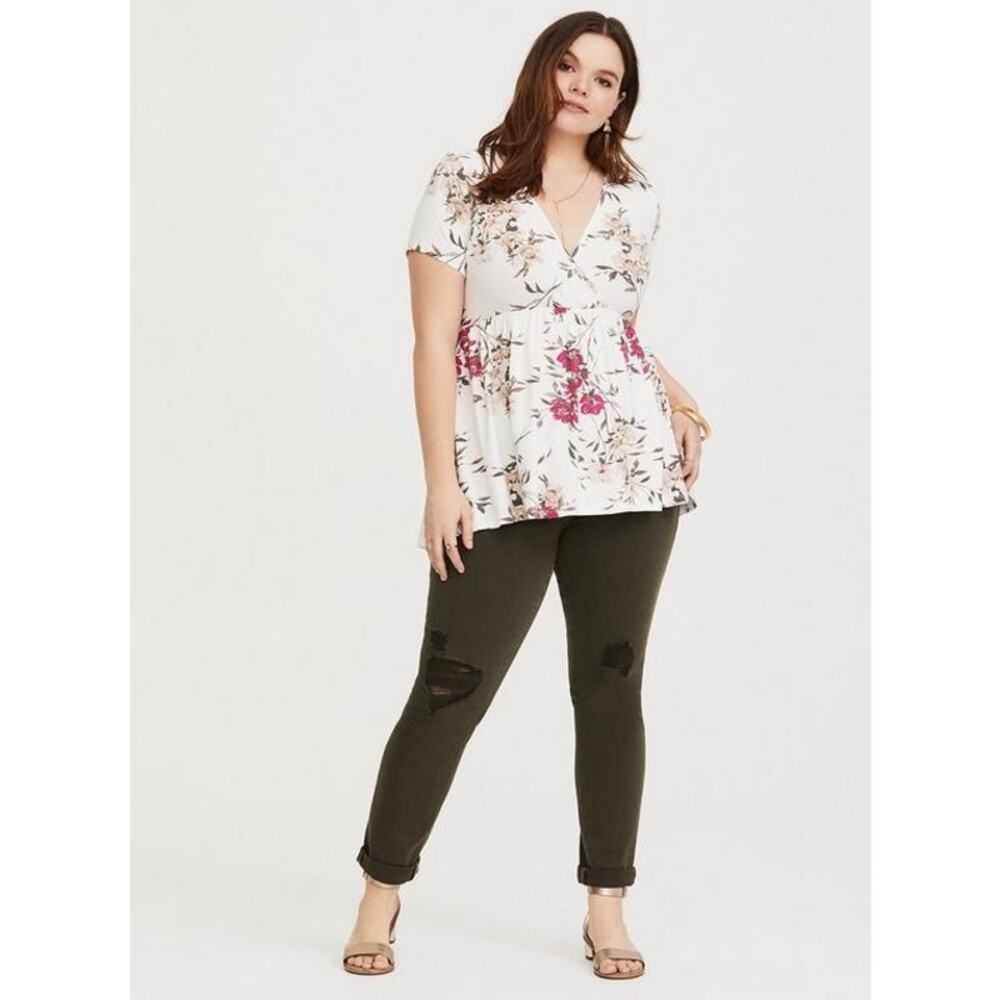 TORRID Super Soft Floral Surplice Babydoll Plus Size 3X Top Knit Blouse